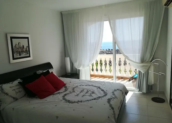 Parque Tropical I לוס כריסטיאנוס